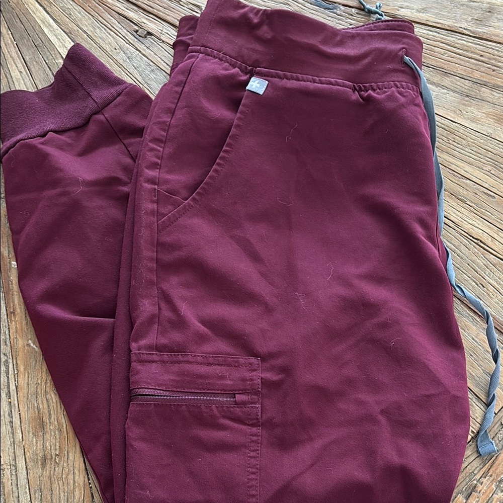 Women’s Figs Burgundy Zamora scrub  Pant